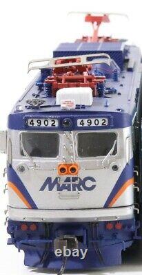 Atlas HO Scale AEM-7 Electric Locomotive MARC #4902