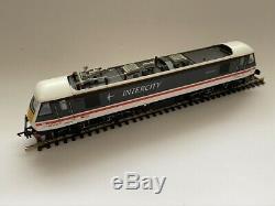 Bachmann OO Gauge Class 90 electric locomotive # 90005 BR Inter City Swallow
