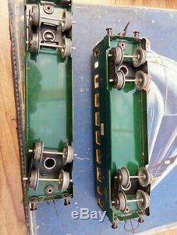 French Hornby O Gauge Electric BB-8051 Loco + 2 Carriages in Train Set RARE