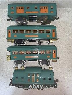 Lionel 352E Set- 10E Locomotive, 332 Baggage, 339 Pullman, 341 Observation