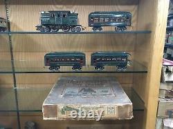 Lionel O Gauge 166 Set with 156 Loco and 610, 610, 612 Cars and Set Box