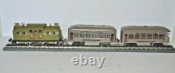 Lionel Prewar 254e Electric Locomotive & 610,612 Passenger Cars O Gauge