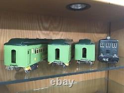 Lionel Standard Gauge 9E Grey Loco with 309, 310, 312 Apple Green Cars EX+ to LN