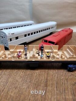 MTH Electric Trains O Gauge Mixed Coach Car lot for parts or Project