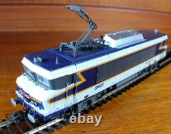Roco 04167A HO gauge SNCF BB 10004 prototype Electric Locomotive in white & blue