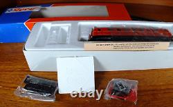 Roco 43643 HO gauge ÖBB 1141.09 electric locomotive in Red livery
