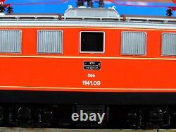 Roco 43643 HO gauge ÖBB 1141.09 electric locomotive in Red livery